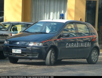 Fiat Punto II serie
Carabinieri
Nucleo Banca d'Italia
CC BT 443
Parole chiave: Fiat Punto_IIserie CCBT443