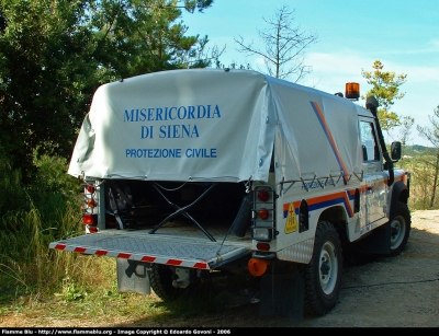 Land Rover Defender 110
Misericordia Siena
Nucleo ART
Recupero e Tutela Beni Artistici - Culturali
Parole chiave: Land-Rover Defender_110 Misericordia_Siena Cieli_Vibranti_di_Musica_e_Stelle_2006