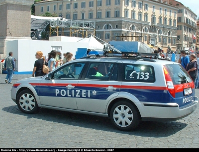 Ford Mondeo Stationwagon II serie
Österreich - Austria
Bundespolizei
Polizia di Stato
Parole chiave: Ford Mondeo_Stationwagon_IIserie Festa_della_Polizia_2007