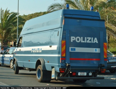 Iveco Daily II serie
Polizia di Stato
Polizia Stradale
Scorta al Giro d’Italia 2007
Polizia B2460
Parole chiave: Iveco Daily_IIserie PoliziaB2460 Giro_d'Italia_2007