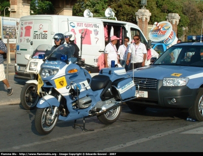 Bmw r850rt II serie
Polizia di Stato
Polizia Stradale
Scorta al Giro d’Italia 2007
Parole chiave: Bmw r850rt_IIserie Polizia Giro_d'Italia_2007