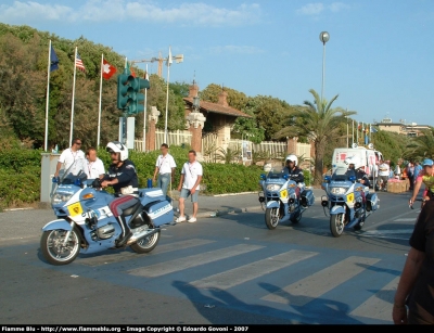 Bmw r850rt II serie
Polizia di Stato
Polizia Stradale
Scorta al Giro d’Italia 2007
Parole chiave: Bmw r850rt_IIserie Polizia Giro_d'Italia_2007