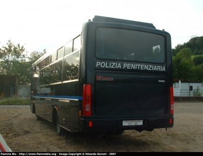 Iveco Cacciamali 100E21
Polizia Penitenziaria
Autobus da 40 Posti per il Trasporto del Personale
POLIZIA PENITENZIARIA 471 AD
Parole chiave: Iveco Cacciamali 100E21 PoliziaPenitenziaria471AD Cieli_Vibranti_di_Musica_e_Stelle_2007