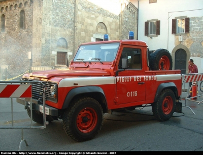 Land Rover Defender 90
Vigili del Fuoco
Comando di Pisa
VF 21683
Parole chiave: Land-Rover Defender_90 VF21683 Giornate_della_Protezione_Civile_Pisa_2007