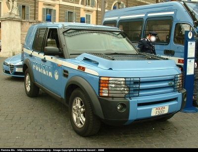 Land Rover Discovery 3
Polizia di Stato
Reparto Mobile
Polizia F5001
Parole chiave: Land-Rover Discovery_3 PoliziaF5001 Festa_della_Polizia_2008