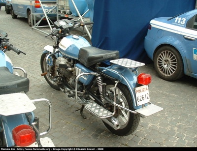 Moto Guzzi 850 T3
Polizia di Stato
Polizia Stradale
Parole chiave: Moto_Guzzi 850_T3 Polizia62612 Festa_della_polizia_2008