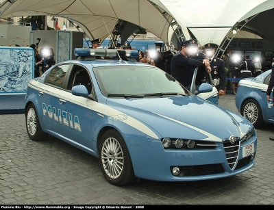 Alfa Romeo 159
Polizia di Stato
Squadra Volante
POLIZIA F5327
Parole chiave: Alfa_Romeo 159 PoliziaF5327 Festa_della_Polizia_2008