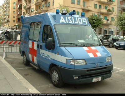 Fiat Ducato II serie
Polizia di Stato
Parole chiave: Fiat Ducato_IIserie PoliziaE6290 Ambulanza Festa_della_Polizia_2008