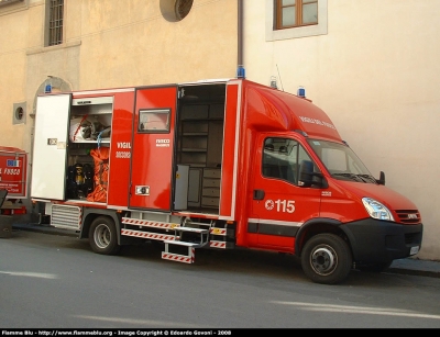 Iveco Daily IV serie
Vigili del Fuoco
Soccorso Aeroportuale NBCR
Parole chiave: Iveco Daily_IVserie VF24785 Giornate_della_Protezione_Civile_Pisa_2008