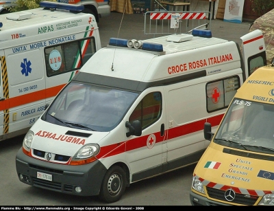 Renault Trafic II serie
Croce Rossa Italiana
Comitato Provinciale di Pisa
Allestita Alessi & Becagli
CRI 176 AA
Parole chiave: Renault Trafic_IIserie 118_Pisa Ambulanza CRI176AA Giornate_della_Protezione_Civile_Pisa_2008