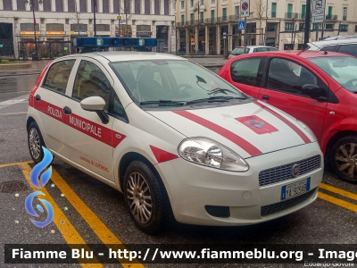 Fiat Grande Punto
Polizia Municipale Livorno
POLIZIA LOCALE YA 929 AB
Parole chiave: Fiat Grande_Punto POLIZIALOCALEYA929AB