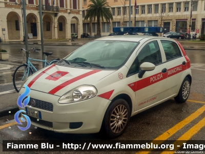 Fiat Grande Punto
Polizia Municipale Livorno
Codice Automezzo: 57
POLIZIA LOCALE YA 931 AB
Parole chiave: Fiat Grande_Punto POLIZIALOCALEYA931AB