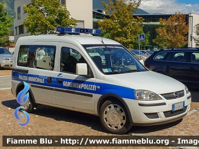 Opel Combo III serie
Polizia Municipale - Gemeindepolizei
Prato allo Stelvio - Prad am Stilferjoch (BZ)
Parole chiave: Opel Combo_IIIserie