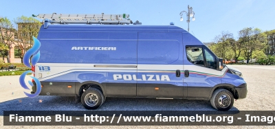 Iveco Daily VI serie
Polizia di Stato
Unità Artificieri
POLIZIA M2990
Parole chiave: Iveco Daily_VIserie POLIZIAM2990