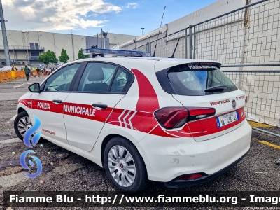 Fiat Nuova Tipo restyle
Polizia Municipale Unione Valdera (PI)
Assegnata al comando di Pontedera
Codice Automezzo: 04
POLIZIA LOCALE YA 436 AS
Parole chiave: Fiat Nuova_Tipo_restyle POLIZIALOCALEYA436AS