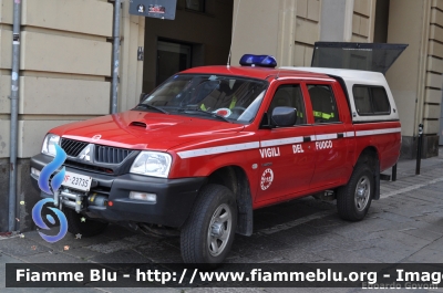 Mitsubishi L200 III serie
Vigili del Fuoco
Comando Provinciale di Torino
VF 23735
Parole chiave: Mitsubishi L200_IIIserie VF23735 Raduno_ANVVF_2011