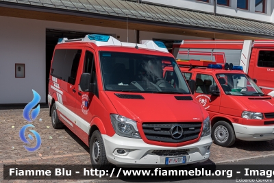 Mercedes-Benz Sprinter 4x4 III serie restyle
Vigili del Fuoco
Unione Distrettuale Alta Val Venosta
Corpo Volontario di Prato allo Stelvio (BZ)
Freiwillige Feuerwehr Prad am Stilfserjoch
Allestimento Kofler
VF FW 3BT
Parole chiave: Mercedes-Benz Sprinter_4x4_IIIserie_restyle VFFW3BT