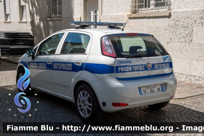 Fiat Punto Evo
Polizia Municipale - StadtPolizei
Merano - Meran (BZ)
POLIZIA LOCALE YA 464 AM
Parole chiave: Fiat Punto_Evo POLIZIALOCALEYA464AM