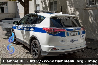 Toyota Rav4 II serie
Polizia Municipale - StadtPolizei
Merano - Meran (BZ)
POLIZIA LOCALE YA 471 AF
Parole chiave: Toyota Rav4_IIserie POLIZIALOCALEYA471AF