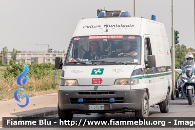 Fiat Ducato II serie
Polizia Locale di Brescia
Codice Automezzo: 49
In scorta alla 1000 Miglia 2022
Parole chiave: Fiat Ducato_IIserie