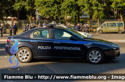 Alfa-Romeo 159
Polizia Penitenziaria
Autovettura Utilizzata dal Nucleo Radiomobile per i Servizi Istituzionali
POLIZIA PENITENZIARIA 555 AE
Parole chiave: Alfa-Romeo 159 POLIZIAPENITENZIARIA555AE Festa_della_Repubblica_2014