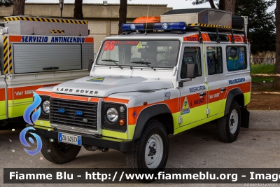 Land-Rover Defender 110
Misericordia di San Vincenzo (LI)
Allestito Mariani Fratelli
Codice Automezzo: 56
Parole chiave: Land-Rover Defender_110 Ambulanza