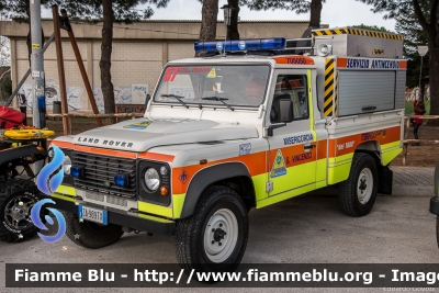 Land-Rover Defender 110
Misericordia di San Vincenzo (LI)
Allestito Mariani Fratelli
Codice Automezzo: 57
Parole chiave: Land-Rover Defender_110