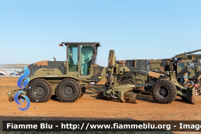 New Holland RG170.B
Aeronautica Militare Italiana
2° Reparto Genio AM - Ciampino (RM)
8° Gruppo Genio Campale
AM BN 470
Parole chiave: New-Holland RG170.B AMBN470