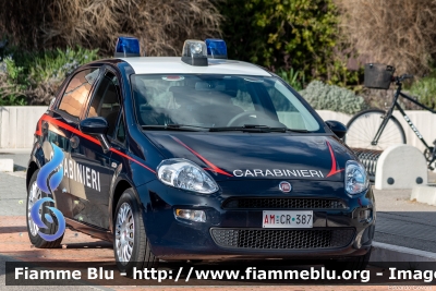 Fiat Punto VI serie
Carabinieri
Polizia Militare presso l'Aereonautica Militare
4° Stormo
AM CR 387
Parole chiave: Fiat Punto_VIserie AMCR387