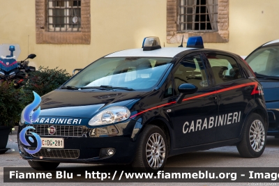 Fiat Grande Punto
Carabinieri
CC DG 281
Parole chiave: Fiat Grande_Punto CCDG281