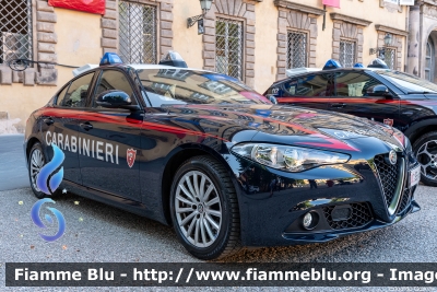 Alfa-Romeo Nuova Giulia
Carabinieri
Nucleo Operativo Radiomobile
CC EE 499
Parole chiave: Alfa-Romeo Nuova_Giulia CCEE499