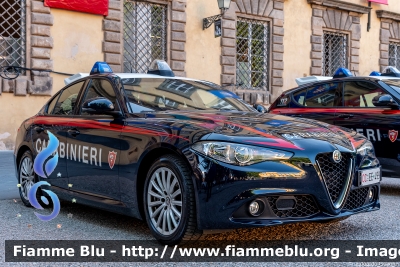 Alfa-Romeo Nuova Giulia
Carabinieri
Nucleo Operativo Radiomobile
CC EE 499
Parole chiave: Alfa-Romeo Nuova_Giulia CCEE499