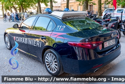 Alfa-Romeo Nuova Giulia
Carabinieri
Nucleo Operativo Radiomobile
CC EE 499
Parole chiave: Alfa-Romeo Nuova_Giulia CCEE499