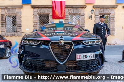 Alfa-Romeo Tonale
Carabinieri
Nucleo Operativo Radiomobile
Allestimento FCA
CC EN 921
Parole chiave: Alfa-Romeo Tonale CCEN921