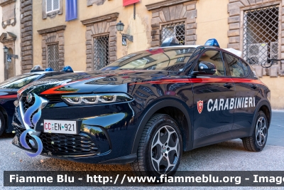 Alfa-Romeo Tonale
Carabinieri
Nucleo Operativo Radiomobile
Allestimento FCA
CC EN 921
Parole chiave: Alfa-Romeo Tonale CCEN921