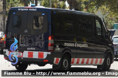 Mercedes-Benz Sprinter III serie restyle
España - Spagna
Mossos d'Esquadra
Brigada Mòbil
CME 0192
Parole chiave: Mercedes-Benz Sprinter_IIIserie_restyle CME0192