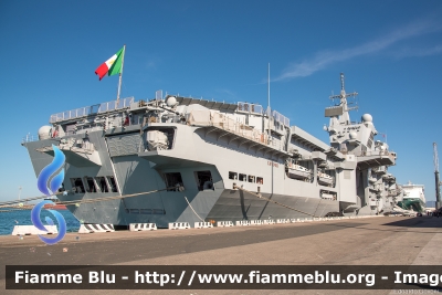 Nave C 550 "Cavour"
Marina Militare Italiana
Portaerei
