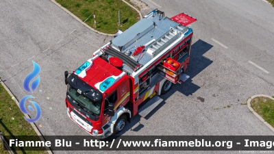 Volvo FL 280 IV serie
Vigili del Fuoco
Unione distrettuale di Cles
Corpo Volontario di Cis (TN)
Allestito Kofler
VF 7L6 TN
Parole chiave: Volvo FL_280_IVserie VF7L6TN