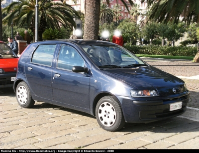 Fiat Punto II serie
Carabinieri
CC BN 765
Parole chiave: Fiat Punto_IIserie CCBN765