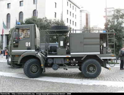 Iveco EuroCargo 100E21 4x4 II Serie
Marina Militare Italiana
Servizio Antincendio Presso la Base Maristaeli Luni
MM BK 574
Parole chiave: Iveco EuroCargo_100E21_4x4_IIserie MMBK574 festa_forze_armate