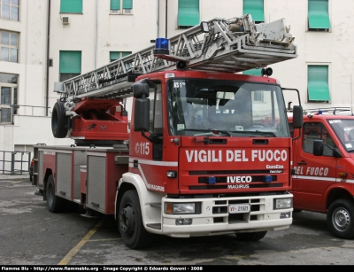 Iveco EuroFire 150E28 I serie
Vigili del Fuoco
Comando di Pisa
VF 21921
Parole chiave: Iveco EuroFire_150E28_Iserie VF21921 Santa_Barbara_2008