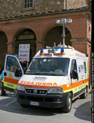 Fiat Ducato III serie
Misericordia di Peccioli
Allestimento Alessi & Becagli
Automezzo equipaggiato con torre faro
Parole chiave: Fiat Ducato_IIIserie 118_Pisa Misericordia_Peccioli Ambulanza