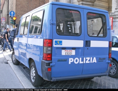 Fiat Ducato II serie
Polizia di Stato
Polizia Stradale
POLIZIA E9351
Parole chiave: Fiat Ducato_IIserie PoliziaE9351 Festa_della_Polizia_2009