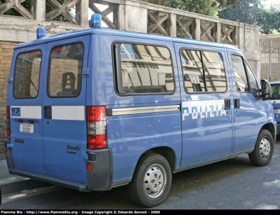 Fiat Ducato II serie
Polizia di Stato
Polizia Stradale
POLIZIA E1605
Parole chiave: Fiat Ducato_IIserie PoliziaE1605 Festa_della_Polizia_2009