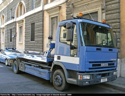 Iveco EuroCargo I serie
Polizia di Stato
Carro soccorso e recupero
Allestimento Isoli
POLIZIA F0755
Parole chiave: Iveco EuroCargo_Iserie PoliziaF0755 Festa_della_Polizia_2009