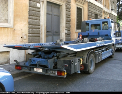 Iveco EuroCargo I serie
Polizia di Stato
Carro soccorso e recupero
Allestimento Isoli
POLIZIA F0755
Parole chiave: Iveco EuroCargo_Iserie PoliziaF0755 Festa_della_Polizia_2009