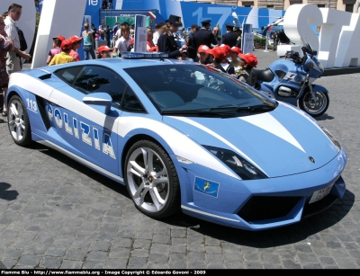 Lamborghini Gallardo II serie
Polizia di Stato
Polizia Stradale
POLIZIA F8743
Parole chiave: Lamborghini Gallardo_IIserie PoliziaF8743 Festa_della_Polizia_2009