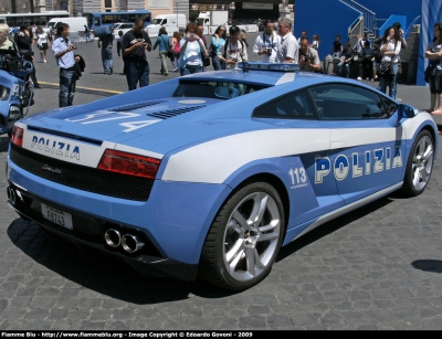 Lamborghini Gallardo II serie
Polizia di Stato
Polizia Stradale
POLIZIA F8743
Parole chiave: Lamborghini Gallardo_IIserie PoliziaF8743 Festa_della_Polizia_2009