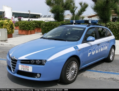 Alfa Romeo 159 Sportwagon
Polizia di Stato
Polizia Stradale
POLIZIA F9378
Parole chiave: Alfa-Romeo 159_Sportwagon PoliziaF9378 Festa_della_Polizia_2009