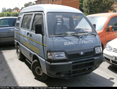 Piaggio Porter II serie
Guardia di Finanza
Servizio Cinofili
Automezzo in riparazione, per questo privo di targhe

Parole chiave: Piaggio Porter_IIserie GdiF